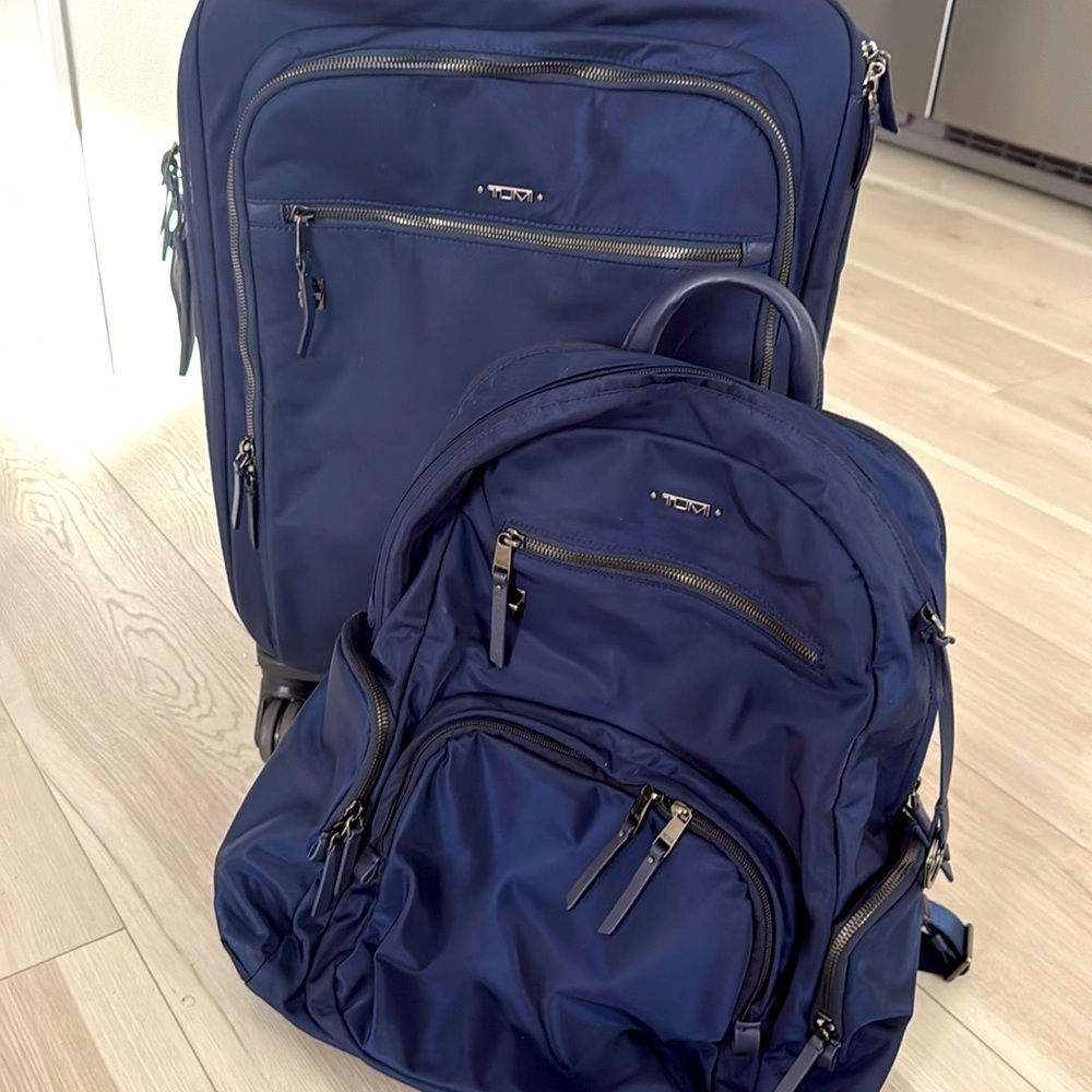 Tumi Lugged Set
